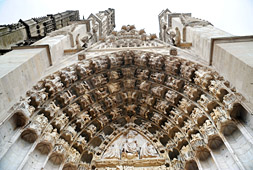 yonne Auxerre cathédrale saint-Etienne tympan