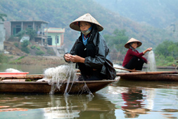 pêcheurs barque viêtnam village Kenh Ga